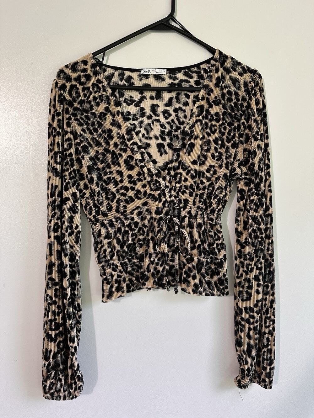 ZARA Black Cream Leopard Print Faux Wrap Pleated Long Sleeve V Neck Sz Small Top